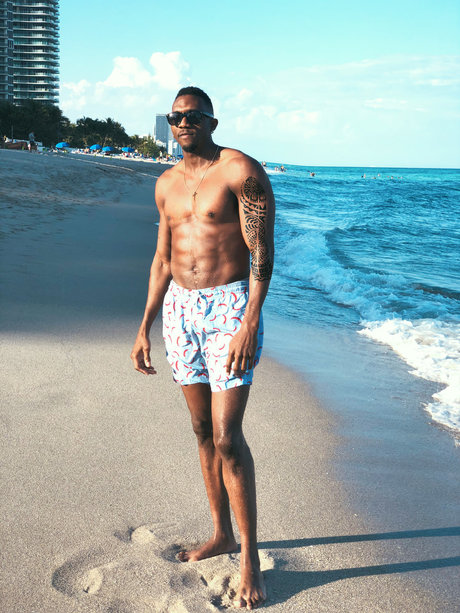 Pumpumeaterzel69 sex model photos