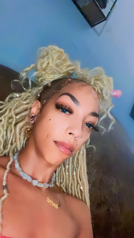 Princesss Skyhigh top pornstar image