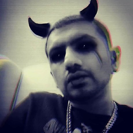 OnlyScams hot actress pics