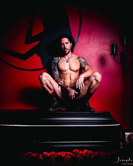 Diablo free model photos