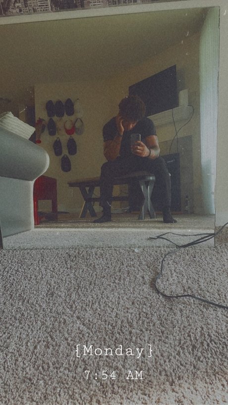 Dee Black pretty model photos