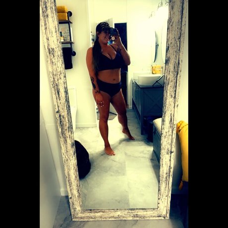 Codi star pretty pics