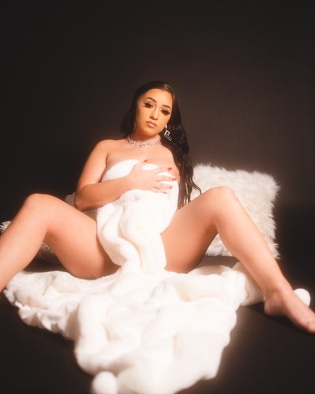 Baddieoftheyear model nude pictures