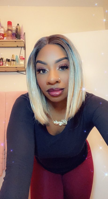 Ms Bee sexy star pictures