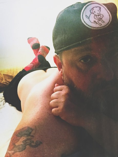 Pussymouth33 top model photo