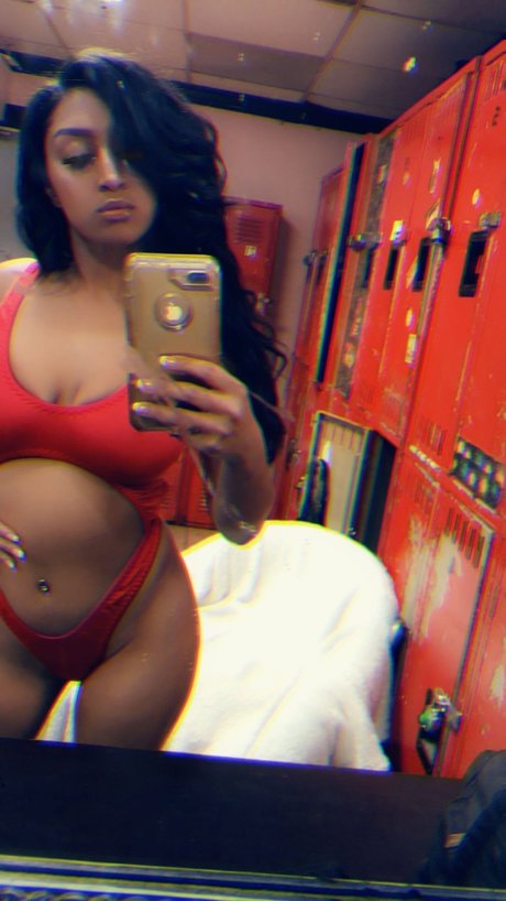 Pretty Pussy Perla pornstar nice img