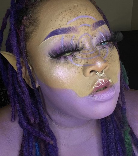 Haze Mon e xxx pornstar photo