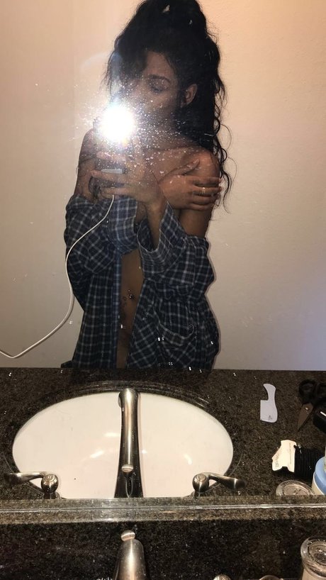 Queentinny star porn photos