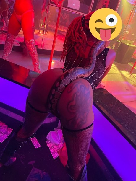 Yo Fav Redhead star sex photo