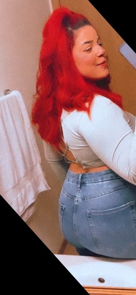 Queen G_ model nudes pic