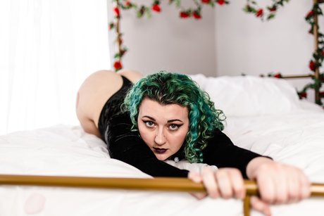 Rainbeaux Moon_ pretty model image