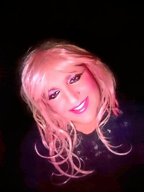 Rachel Jones exclusive star galleries