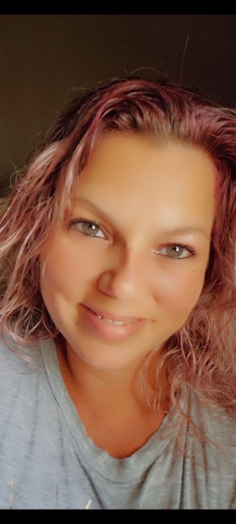 Angela Tucker nice model gallery