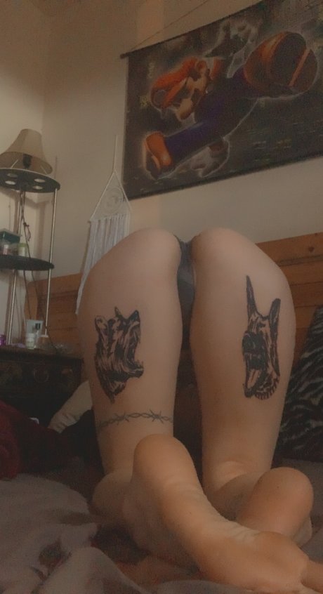 Ditzy Pixie high quality actress pics