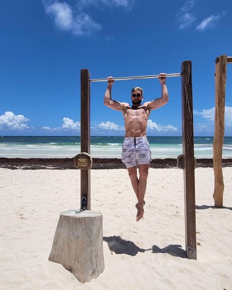 Exhavior pornstar nude picture