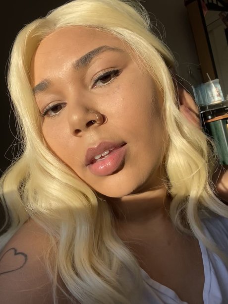 Local Thot_ high quality actress images