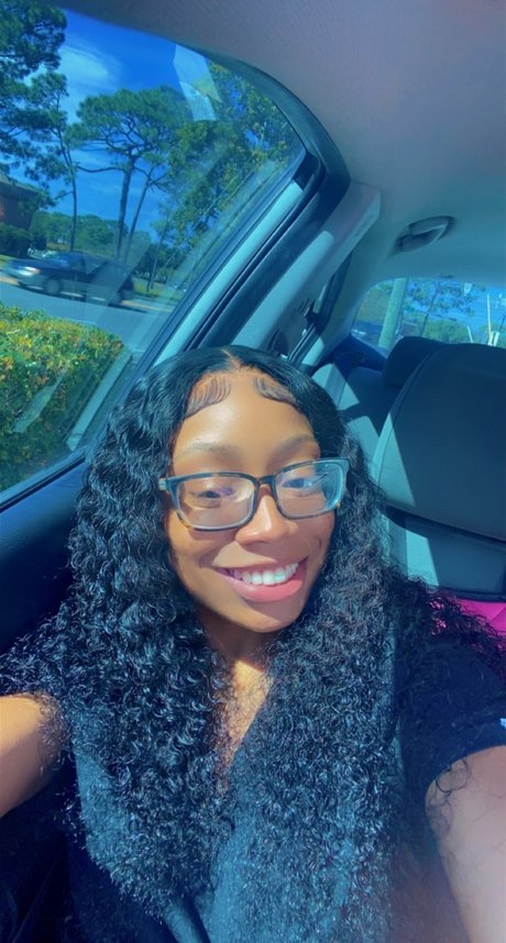 Rayana star nudes image