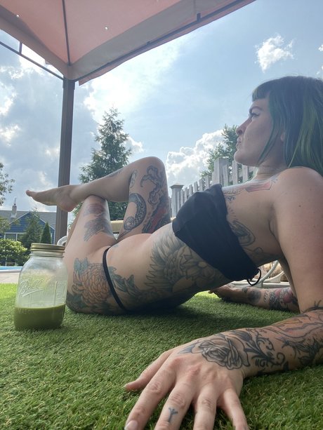 _P E A C H E_ beautiful star photo