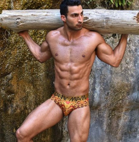 Rez Vn adult actress archive