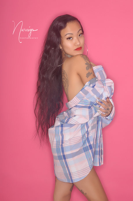 Reignuncut sexy pornstar images