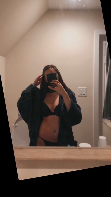 Reese Mathews exclusive pornstar img