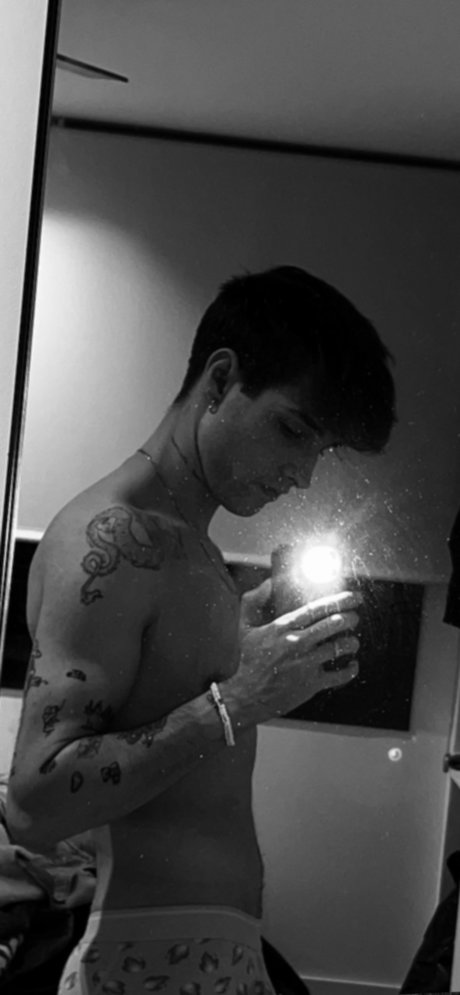 reequeenaa model nice pictures