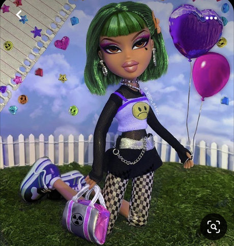 romiahmars model naked pictures