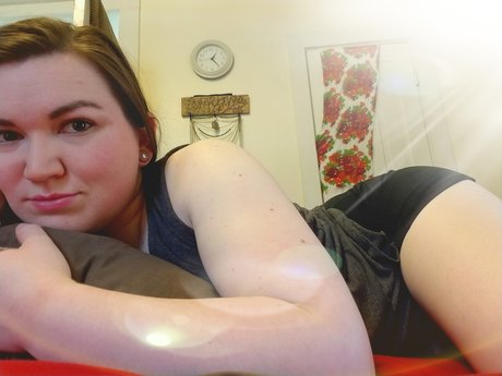 Robyn Sweet star nude gallery