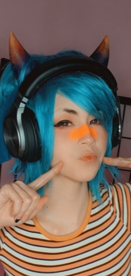 Riot model nudes images