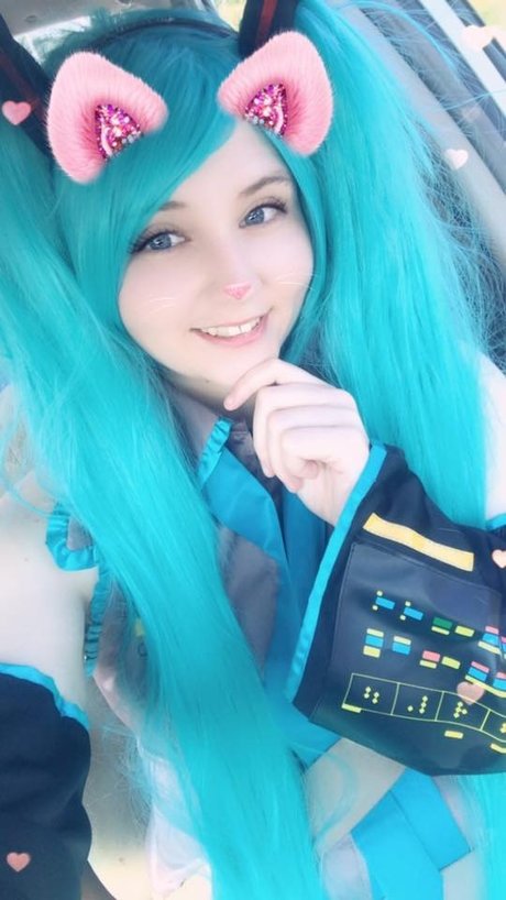 RinaMae beautiful actress pic