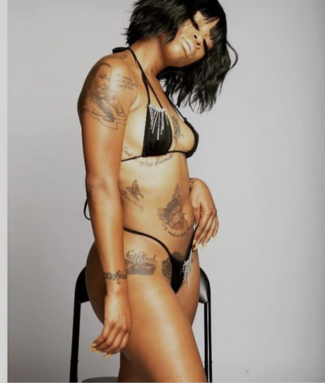 Rinah porn model pictures