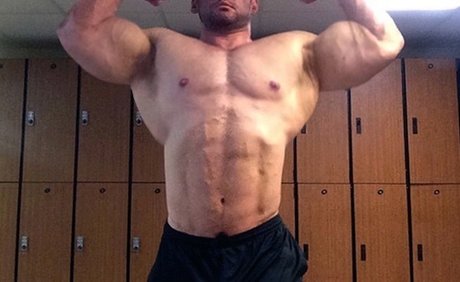 ryanmusclegod xxx star pictures