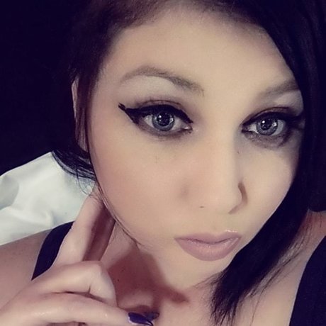 Russian Roulette pretty model pics