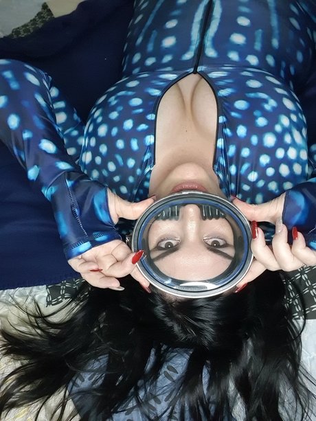 Rubberbeck hot actress photo