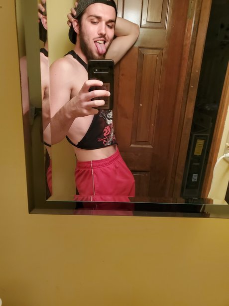 Ryan Parks model art galleries