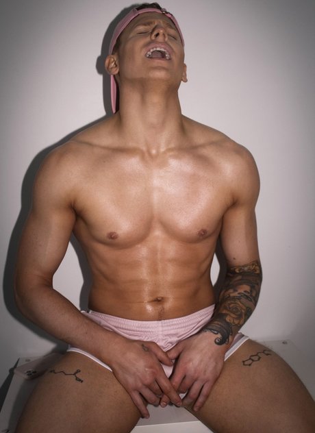 UhMatthew free model photos