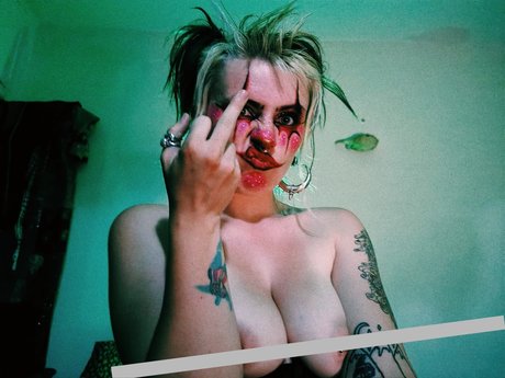 Rose Lune hot star pics