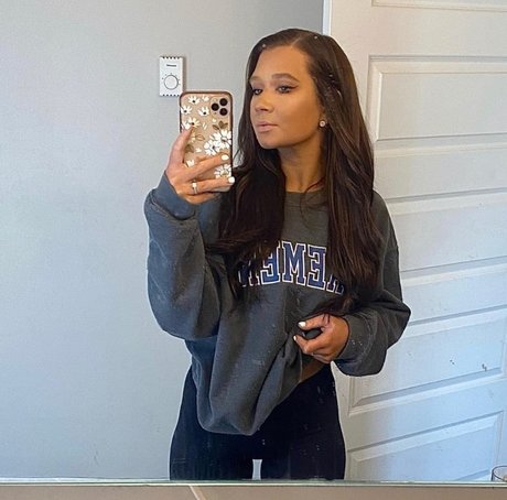 Samantha Anne star top photos