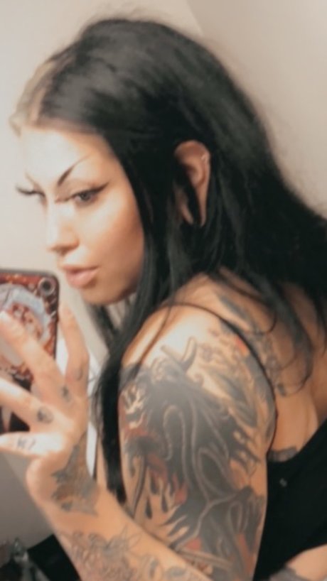 Salem Graves_ pretty actress images