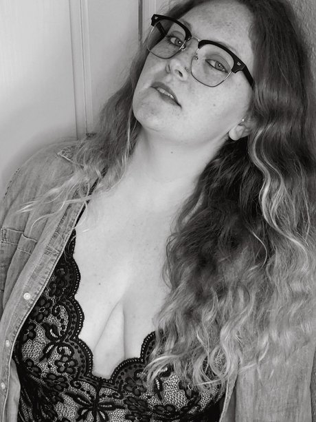 Sage Olivia VIP star nude picture