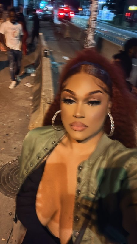 SABRINASWEETS_ model hd pics