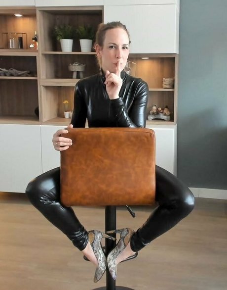 naomicuph pornstar nice pic