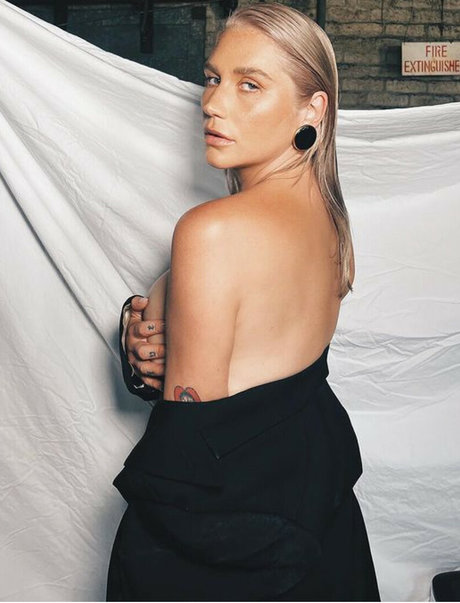 KeshaRose model nudes photo