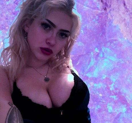 neferkitti xxx pornstar photos