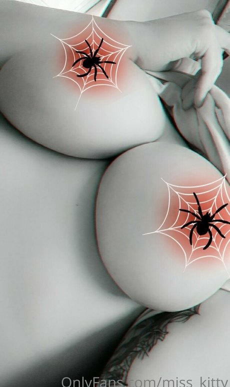 miss kitty model xxx img