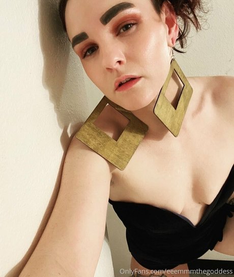 eeemmmthegoddess star beautiful pictures