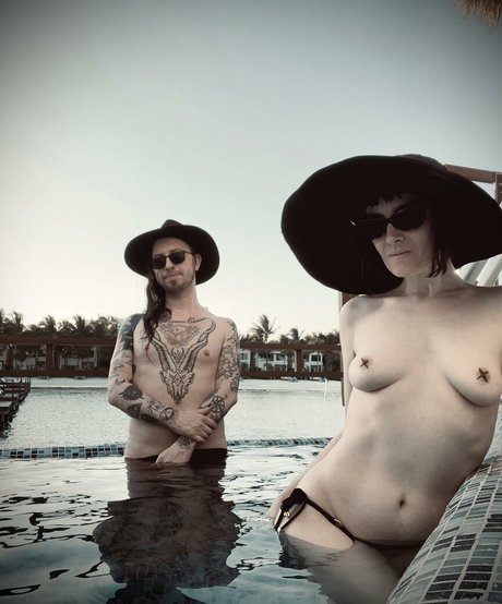 deathandecstasy sexy actress pictures