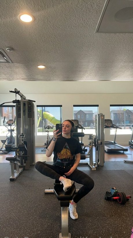 caitlynbabyxx erotic star photos