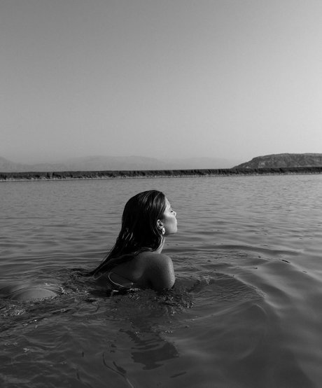 Yeela Frumkin adult model images