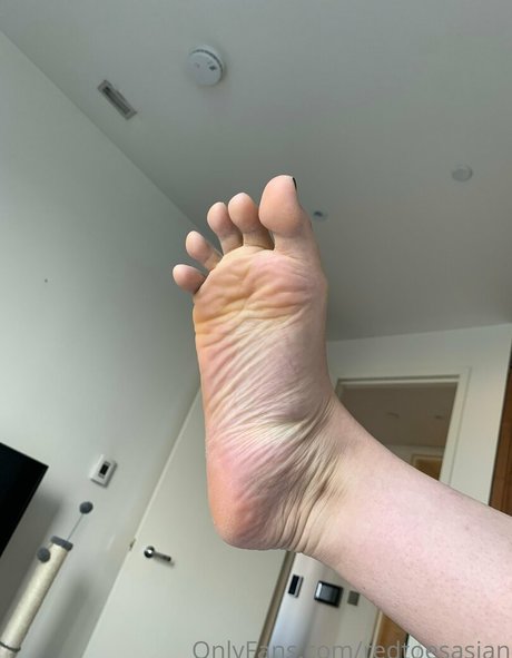 redtoesasian pornstar nudes galleries